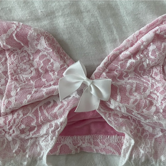 PINK AND WHITE LACE ASYMMETRICAL TANK TOP - Picture 3 of 5